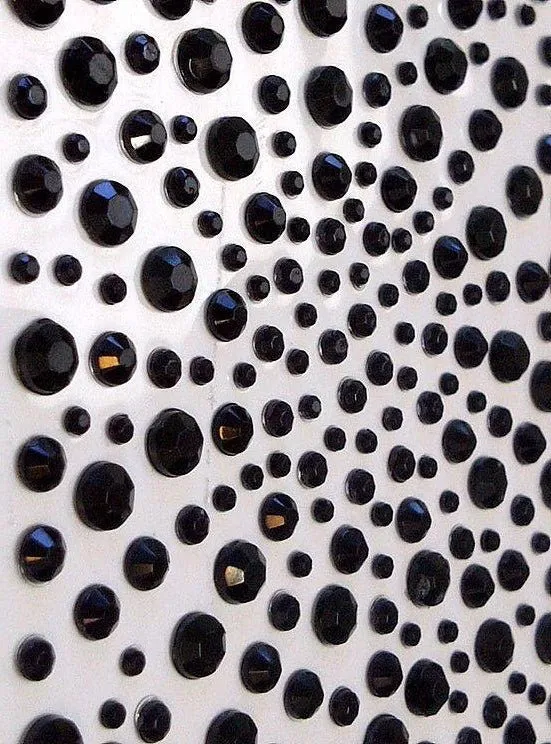 325 x 2,3,4,5mm Self Adhesive Gems