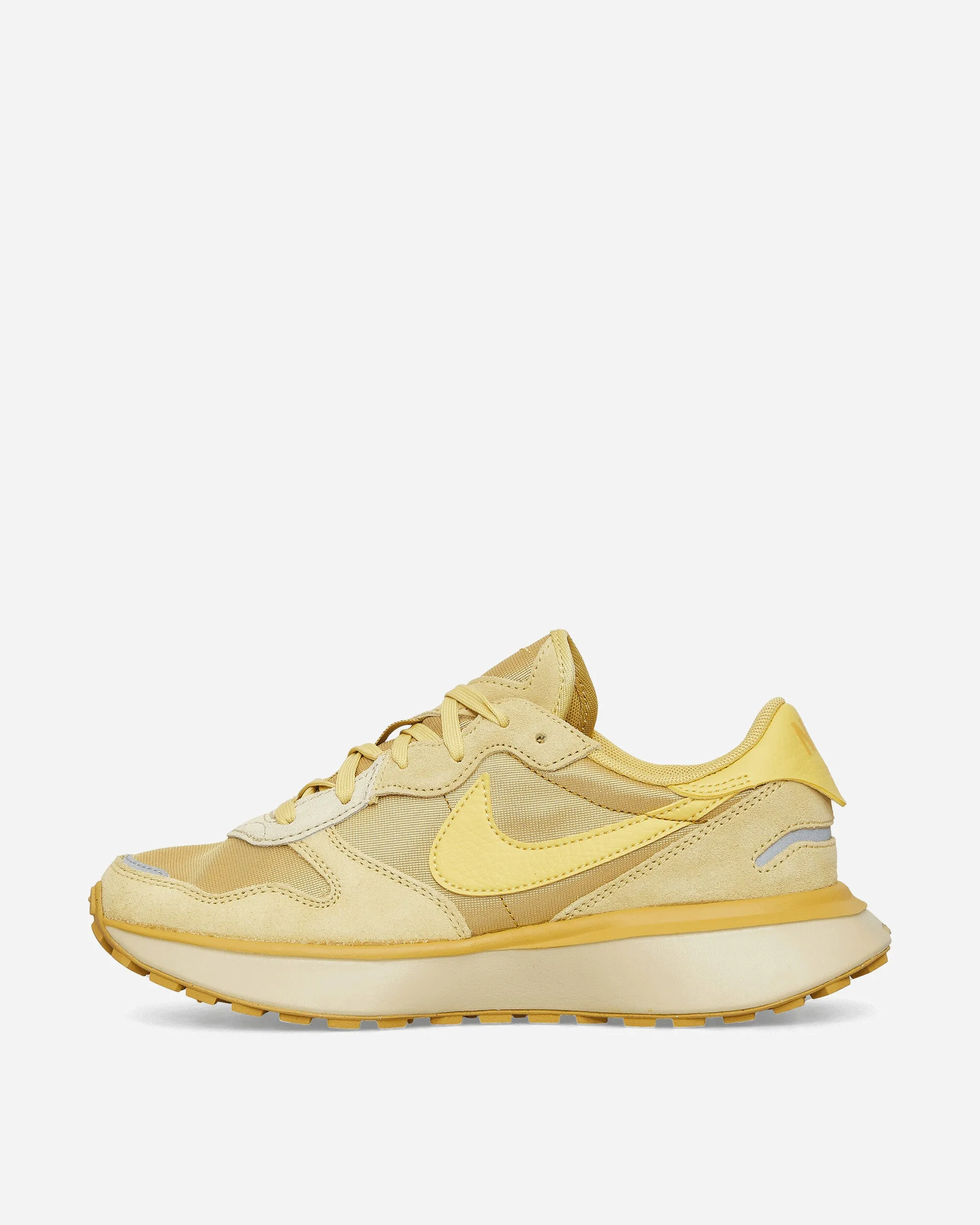 WMNS Phoenix Waffle Sneakers Wheat Gold / Saturn Gold